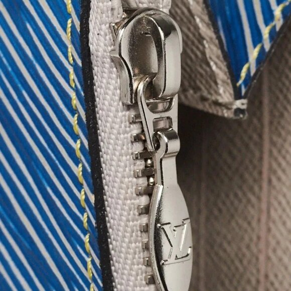 Louis Vuitton Blue Denim Pins Epi Leather Twist Wallet on Chain Bag - Picture 12 of 12